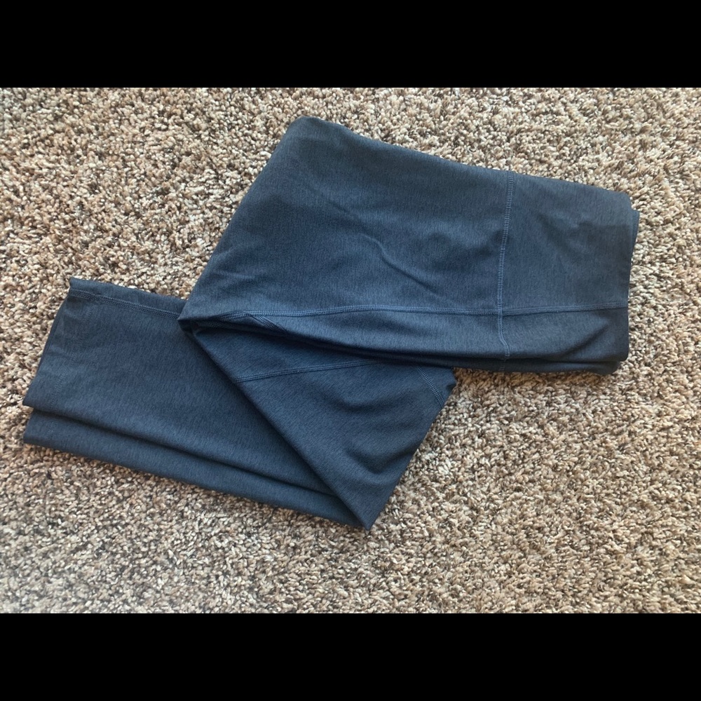 EUC Outdoor Voices 7/8 black warmup leggings